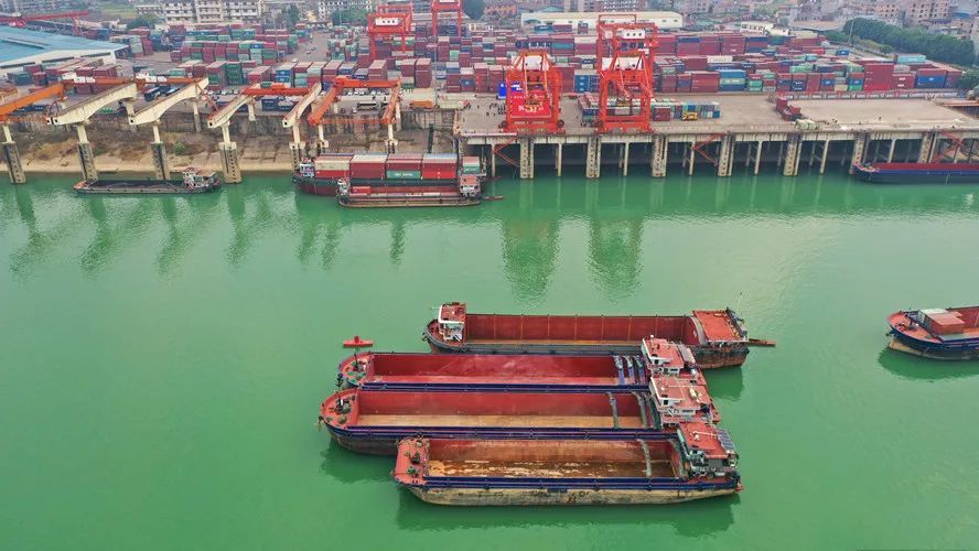 5%,占广西内河港口吞吐量的66%.