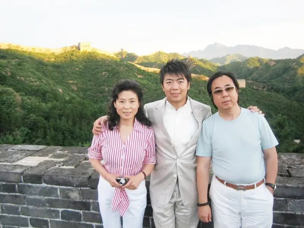 虎爸郎国任,养出世界钢琴家郎朗,为何狼妈刘艳养出弃子毒妇郑爽