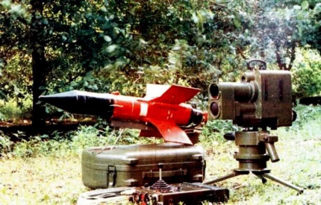 我国第一代反坦克导弹:红箭73,服役40年为何仍被国外追捧?