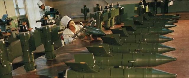 我国第一代反坦克导弹:红箭73,服役40年为何仍被国外追捧?
