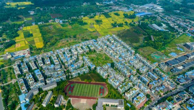 四川成都崇州市第一大镇,和温江城区相邻,是全国重点镇