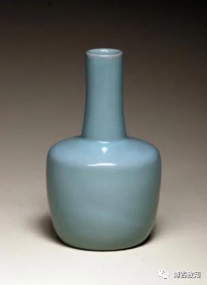 中国之冠——汝官窑天蓝釉刻花鹅颈瓶-腾讯新闻