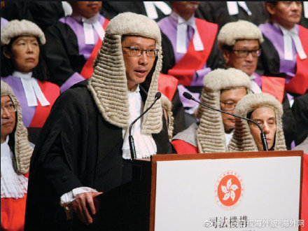 香港法官的假发该摘了