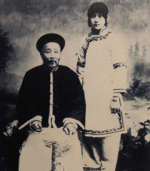 该不该给子孙留财?李鸿章的孙子用一生经历证明:留财不如留德