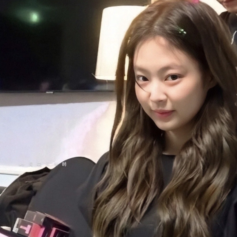 blackpink jennie绝美头像 娱乐圈的瓜吃不完不如来看