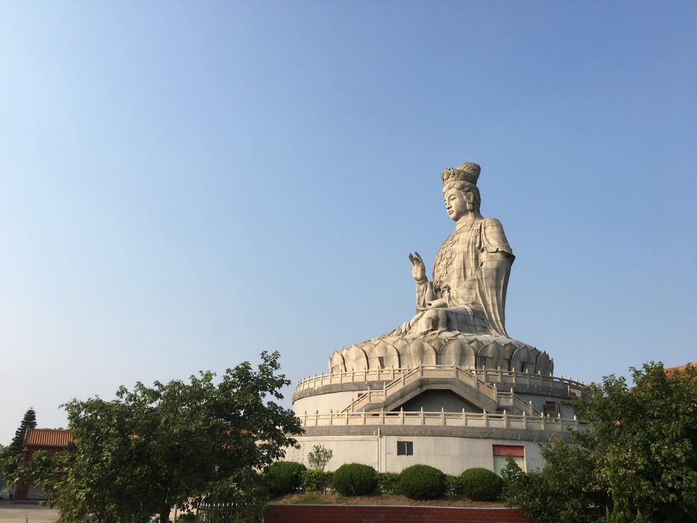 据悉,位于广东省东莞市樟木头镇广东观音山国家森林公园内的观音寺