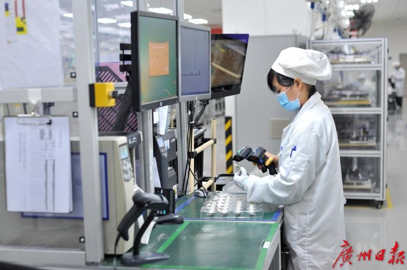 疫情期间经济总量排名_疫情期间中美经济图片(3)