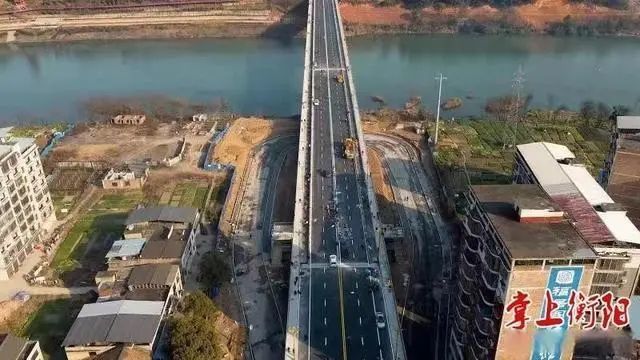 鹿岐峰大桥连接了耒阳市城区与鹿岐峰森林公园,是耒阳市"六纵四横加