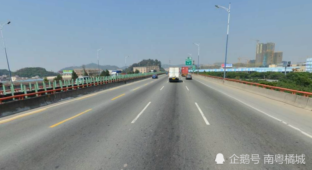 广东肇庆在建双向六车道公路,包括跨绥江大桥,新建路线全长2783米