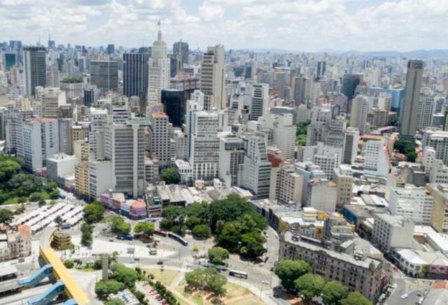 巴西最发达的城市,密密麻麻的楼房如香港一样,让人感到很震撼