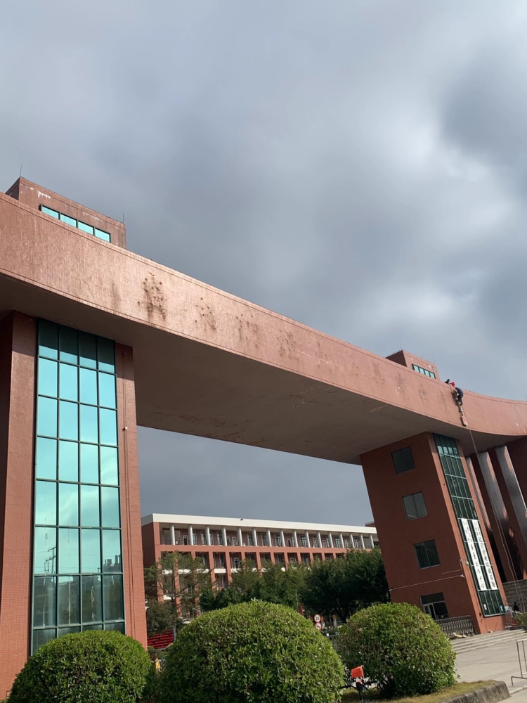 广州华商学院 (原广东财经大学华商学院)