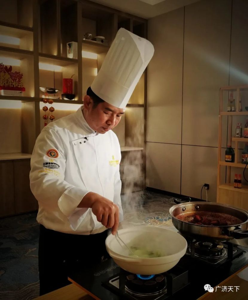 【满汉全席】三连冠擂主中国鲍鱼大师胡满荣亲手教你烧 金牌菜《糟香