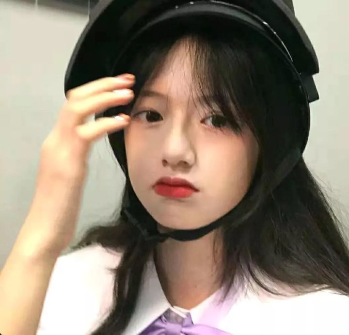 头盔女生头像～就要做酷酷的女孩子啊