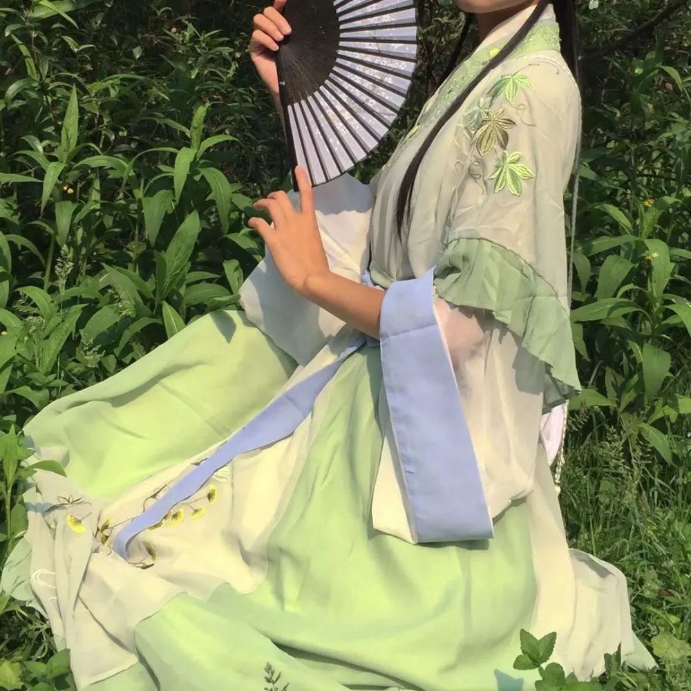 古风汉服头像 | 巨好看的100张女生汉服二次元头像