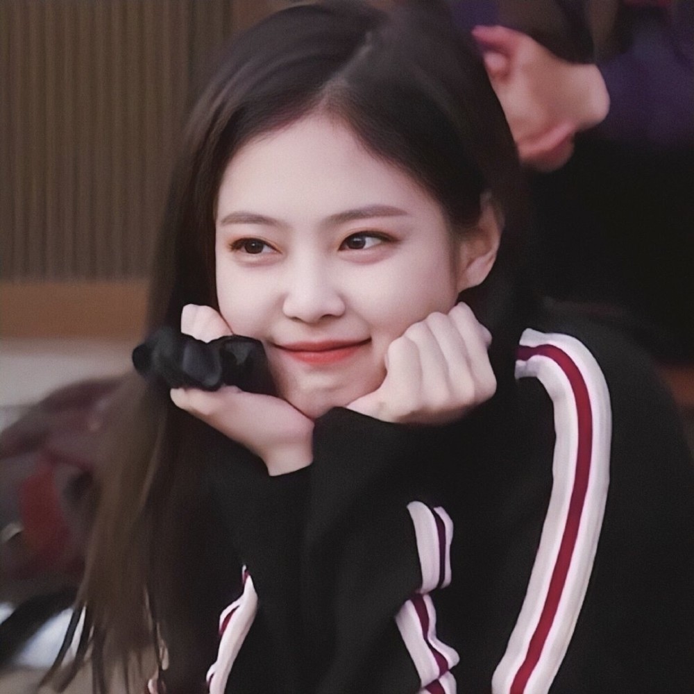 jennie头像 多看看美女吧!