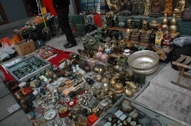 天津最"水"的古玩街,陶瓷,翡翠应有尽有,但不懂行的人别乱买