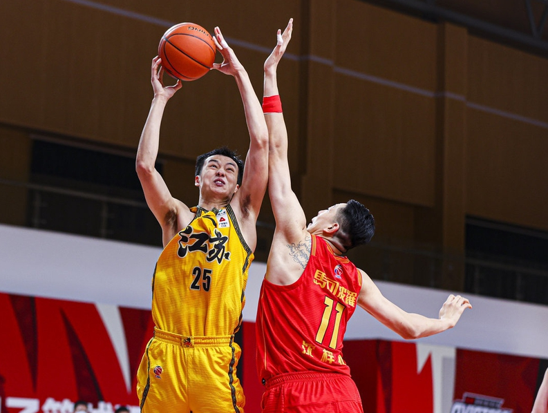 【14岁女孩身高226cm追平姚明,丁旭晨篮球实力怎么样】