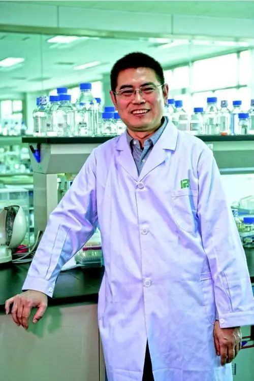 他叫 赵振东, 为我国研发新冠疫苗倾尽心力, 累倒在了这条能够挽救无