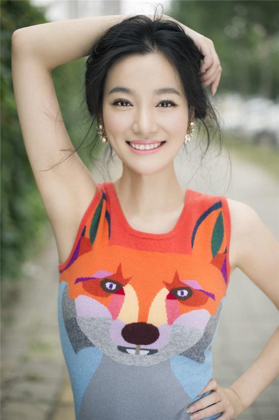 对此,于震经纪公司华谊兄弟发表声明称,于震妻子方柏霓捏造事实,其