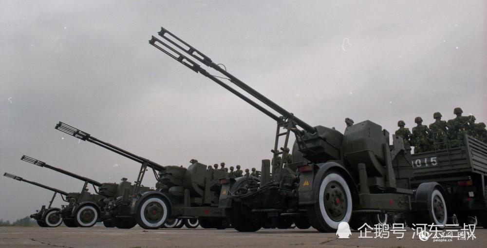虽然有了pg-99式35毫米牵引式高炮,但现代战争条件下对自行高炮的需求