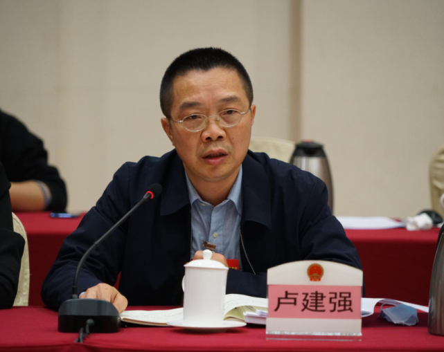 卢建强调查发现,实施垃圾分类后,小区的垃圾桶少了,给群众生活带来了