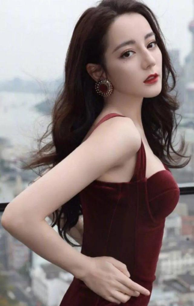 有网友给出了一个"最新顶流女演员排行榜"
