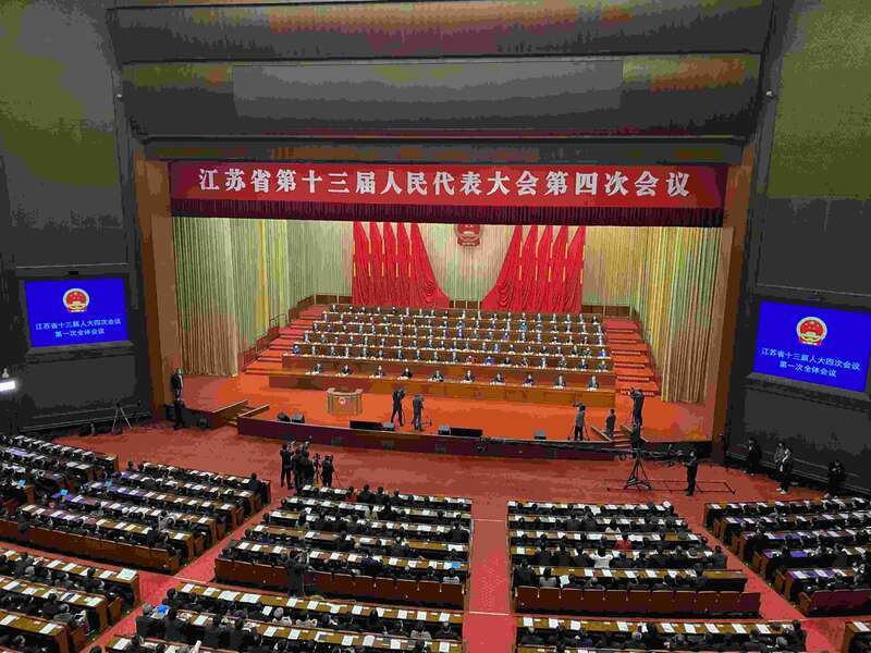 经济总量跃上_2015中国年经济总量