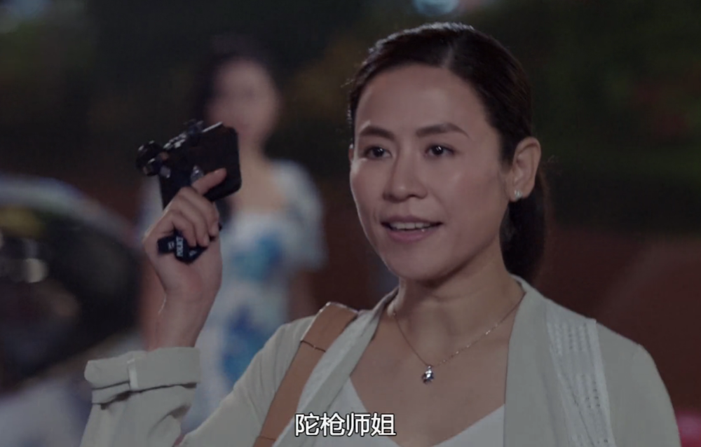 《陀枪师姐2021:宣萱这是在演"师奶爱上老阿sir"吧?