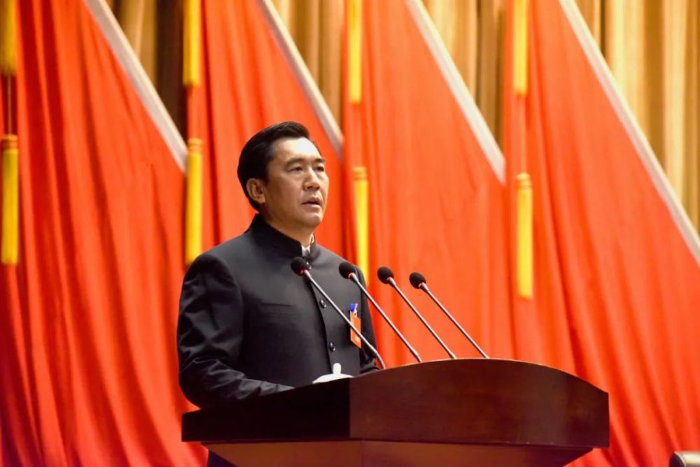 区政协主席姜兴业代表政协鲅鱼圈区第九届委员会常务