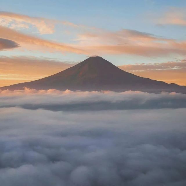 背景图|富士山下