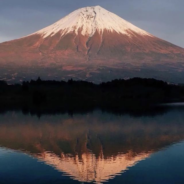 背景图|富士山下