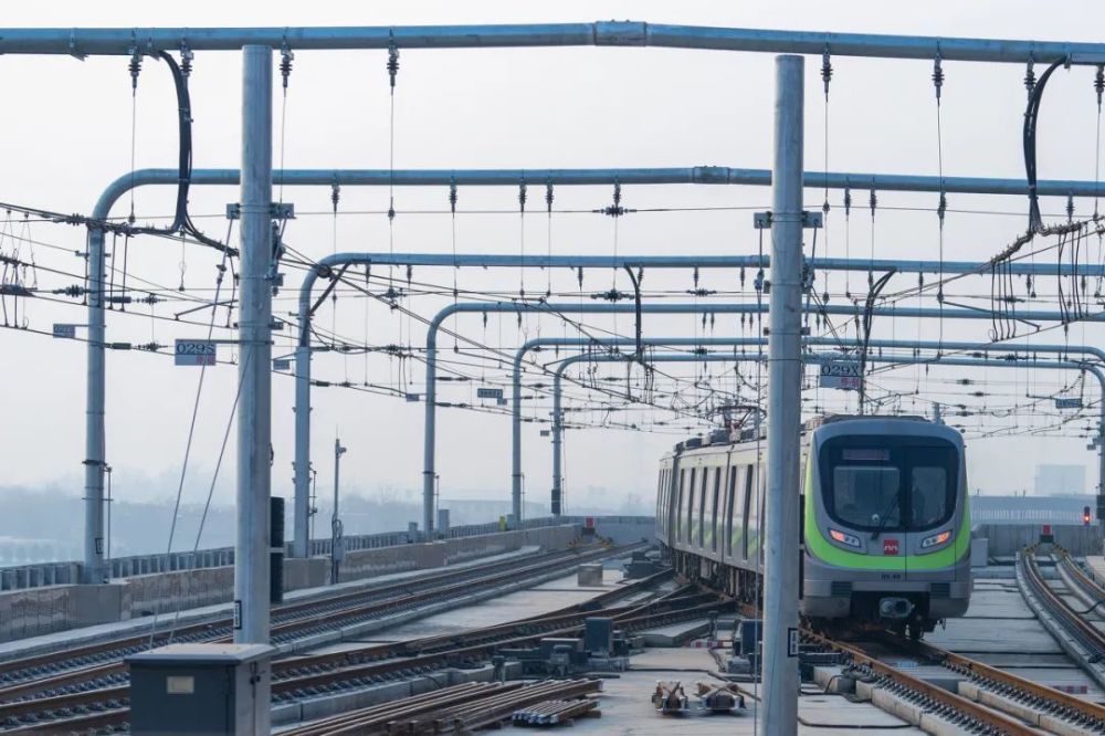 西安2020gdp注水_西安钟楼图片(3)