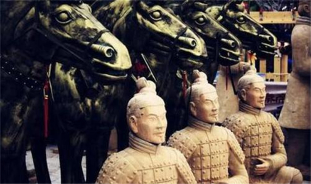 我国兵马俑被日本人破坏,国人很是愤怒,但官方的做法让世界点赞