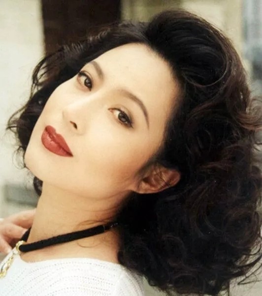 80年代的美女明星,真的纯天然美女,不像现在