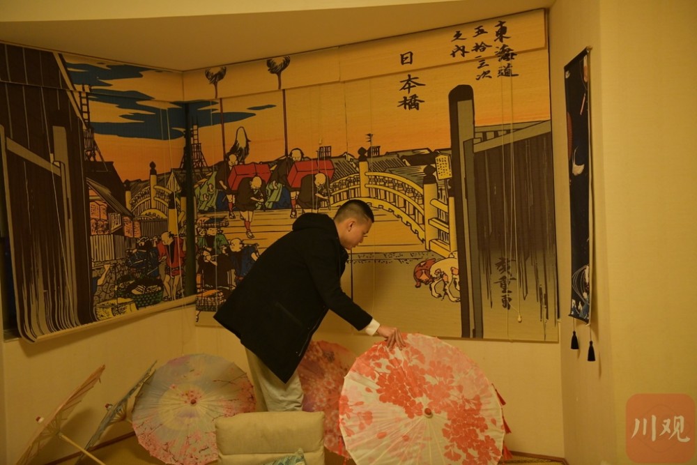 代志强的剧本杀店一共有4个房间,其中一间是日式风格的,一般主打情感