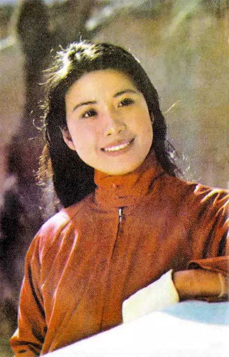 58岁"枣花"吴玉华,二婚嫁给著名画家成亿万富婆,今一