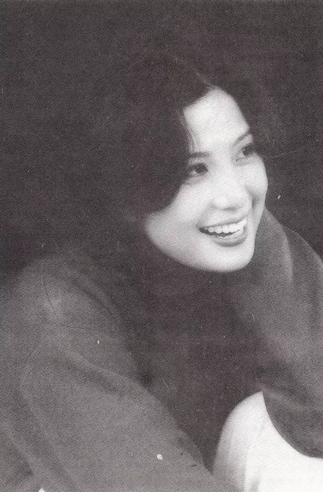 58岁"枣花"吴玉华,二婚嫁给著名画家成亿万富婆,今一家很幸福