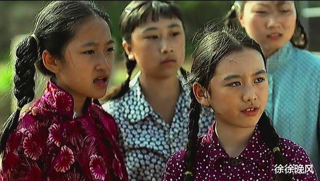 三个江亚菲性格很割裂,是因为把原著安杰三个女儿合成