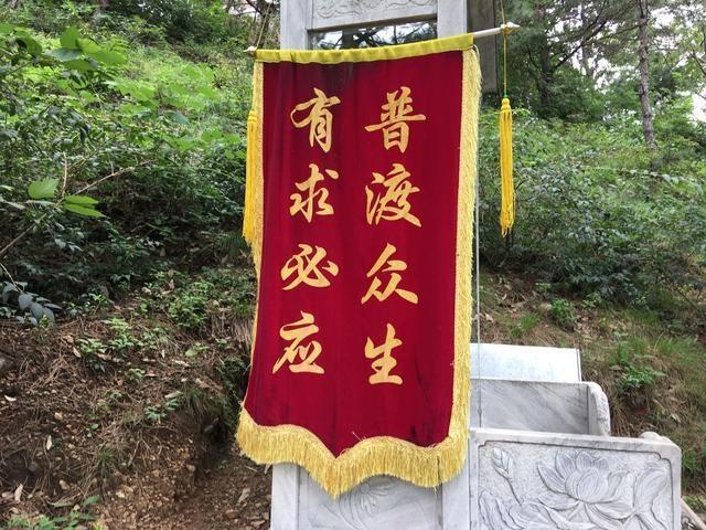 北京当地人最认可的一座寺庙,游客爆满,据说求姻缘最灵