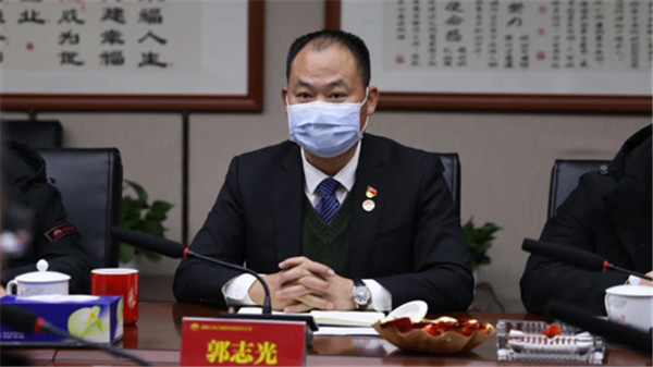 口味王董事长_口味王董事长老婆照片(2)