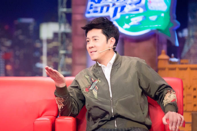 蔡国庆差点瘫痪,再难也要托起痴呆母亲的晚年