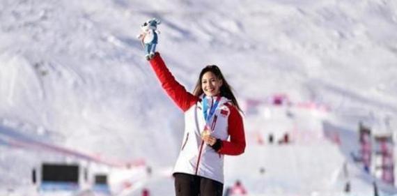 当年16岁她弃美加入中国,为中国效力拿下滑雪冠军,如今境况如何