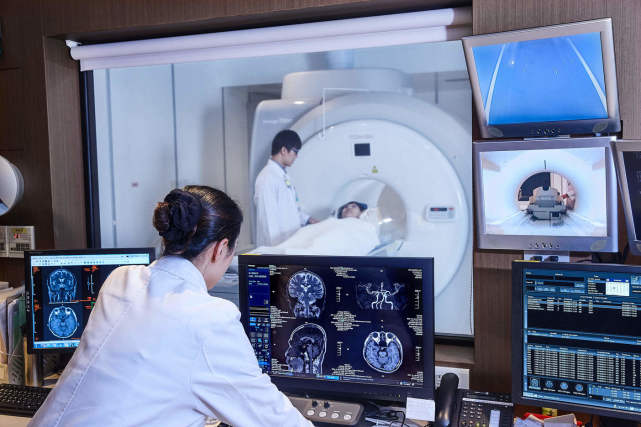 医院的核磁共振仪究竟有多厉害?为何能被国外垄断?