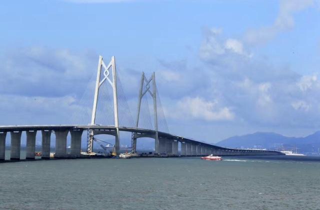 为什么港珠澳大桥不连接到深圳,而是连接到了珠海?今天才算明白