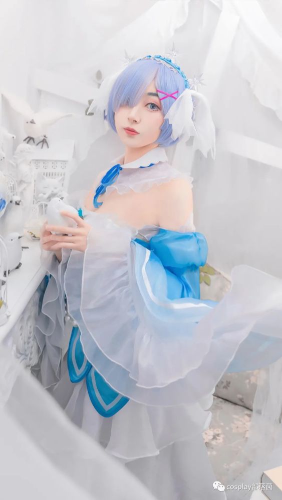 cos:蕾姆冰晶礼服cos正片@夏树酱