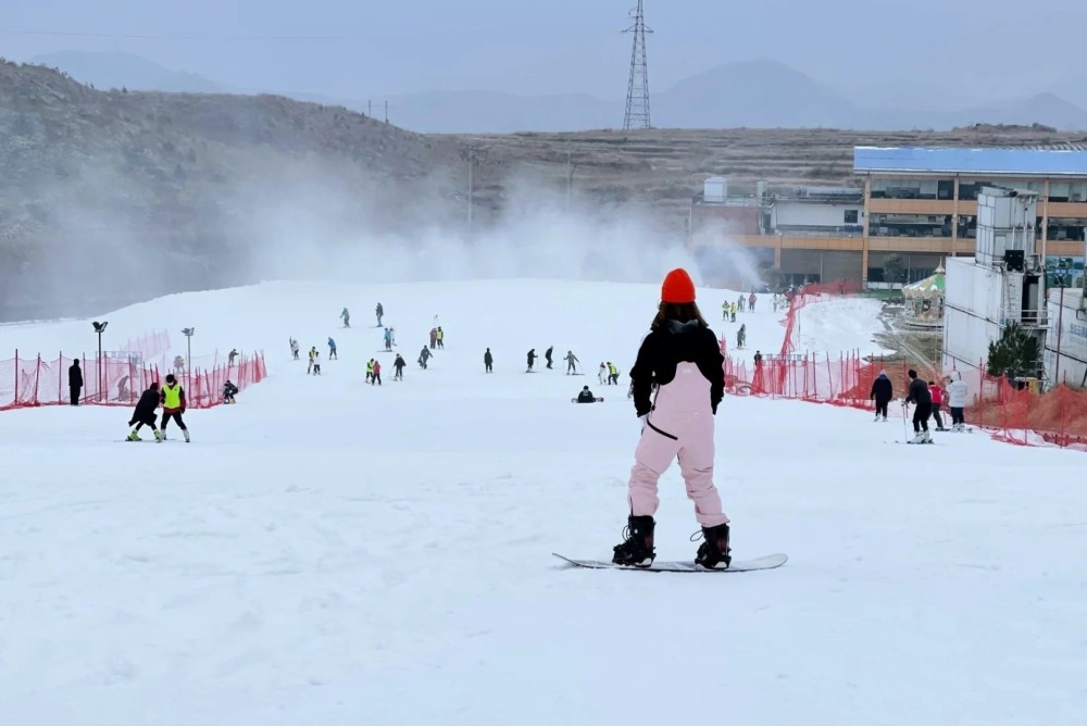 贵阳郊区最美滑雪场不用去哈尔滨也能体验一下滑雪刺激感