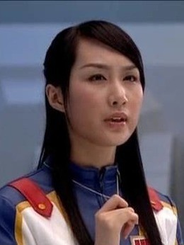 雷佳音称老婆比迪丽热巴还漂亮,照片曝光后,网友:身材