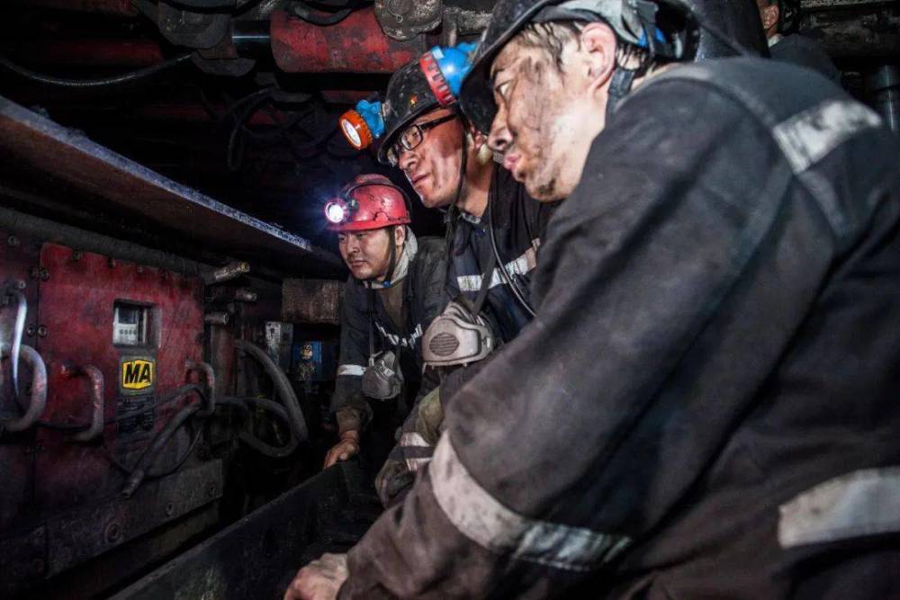 煤矿工人工作那么辛苦,为何他们却不打算换工作?原因有这3点
