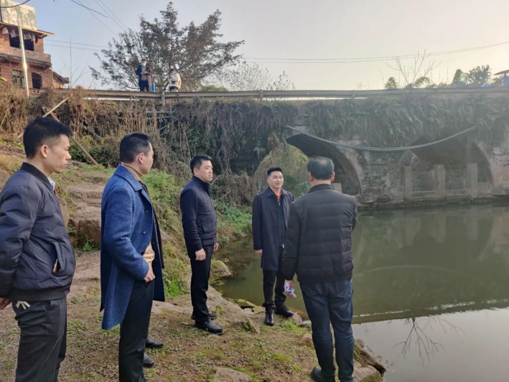 罗晓春到龙水镇保竹村调研基层党建工作