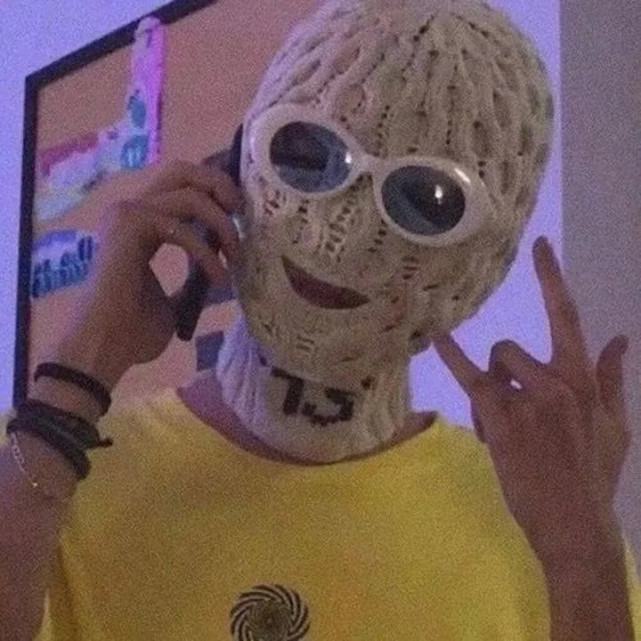 一些妹子明明很可爱,但是用的头像,却偏偏非常奇奇怪怪,让人看不懂